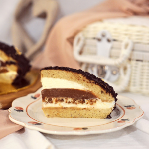 Dark Rocher Deluxe Cake Pie 